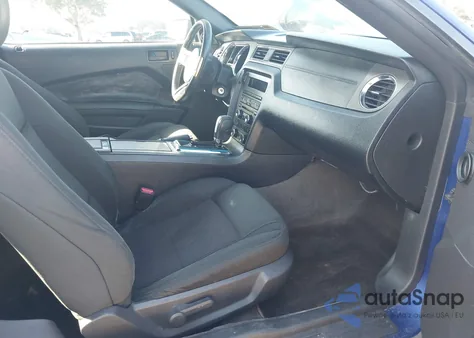 2014 Ford Mustang V6 z USA, uszkodzony, nr VIN 1ZVBP8EMXE5232157